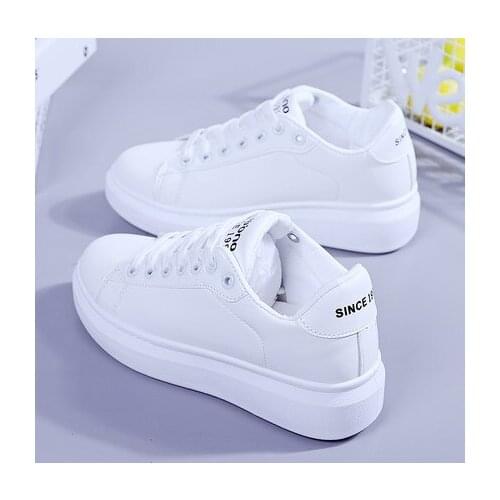 2021 New Fashion Breathble Vulcanized Shoes Women Sneakers Pu Leather Platform Casual Shoes Women Lace Up Little White Shoes
