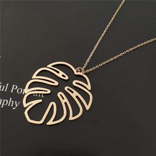 New Fashion gold color Hollow Carving Bananas Leaf Pendant with Linked Chain Necklace for Lady Casual Wearring