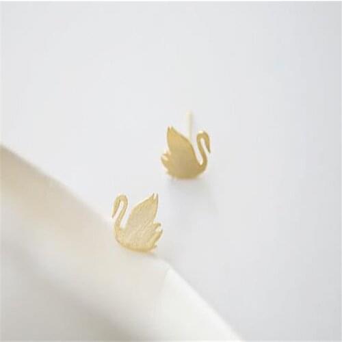 European and American tiny swan shape earring new simple and cute metal swan animal earring stud