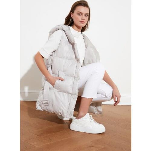 Trendyol Arched Hooded Inflatable Vest TWOSS21YE0002