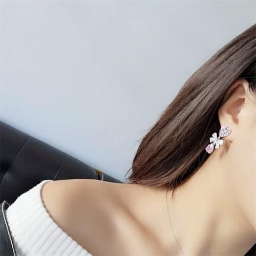 New Luxury Long Earrings Green Grain Water Drop Earrings Zircon Micro-set Super Flash Two-tone Earrings Dress Accessories
