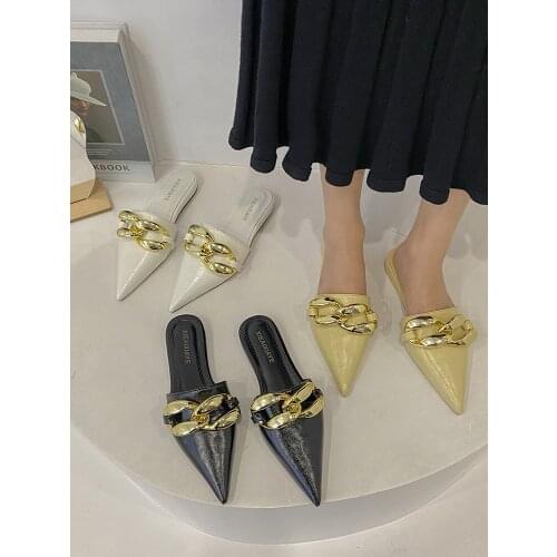 2021 spring and summer new ladies pointed flat slippers metal chain fashion all-match outer wear Baotou half drag sandals