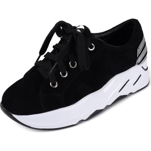 18 years in the spring and autumn period and the type of sports leisure wind with students running leather shoes 18529