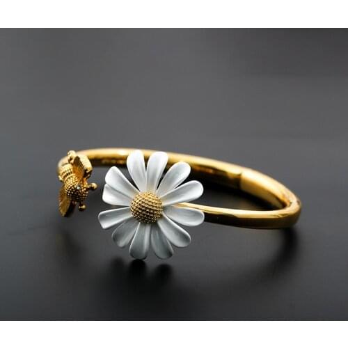 Sweet Small Daisy Flower Bracelets For Women Personality Cute Flower Bangles Girls Wedding Party Birthday Jewelry Gifts