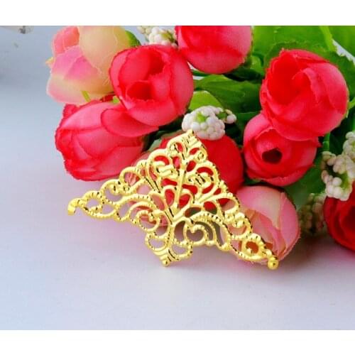 MIAOCHI 30Pcs Gold Tone Filigree Triangle Wraps Connectors Metal Crafts Decoration DIY Findings 4.8x7.5cm J2718