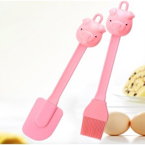 2 Pcs/Set Oil Brush Spatula Multi-functional Cartoon Pig Shape Silicone Creative Cake Baking Pastry Scraper for Children