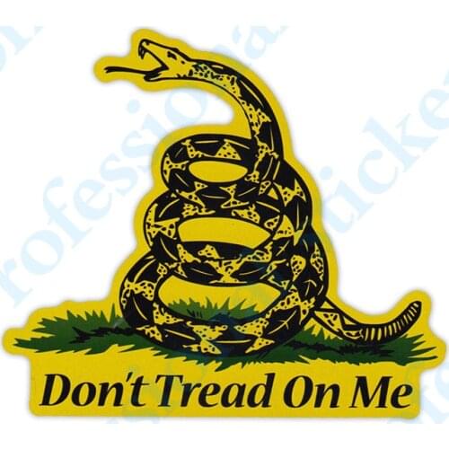 Funny 13cm x 11.4cm Car Styling Bumper Sticker Don't Tread On Me Car Sticker JDM Gadsden Flag Coiled Snake Vinyl Decal