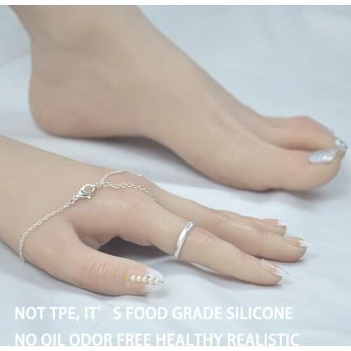 High Simulation Silicone Hand Model for Nail Art Practice 3D Adult Mannequin Jewelry Watch Ring Display Teaching Fake Hand