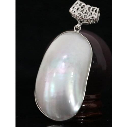 Vintage white sided Pearl Shell Pendants Charms Random size Natural Mother Pearl Shell Pendants for Jewelry Making
