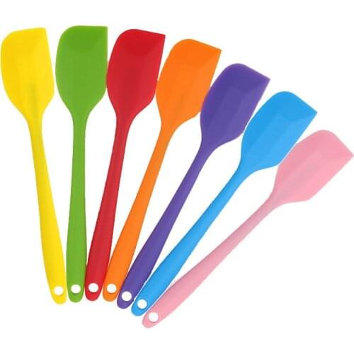 Kitchen Accessories Silicone Mold Cream Butter Cake Spatula Mixing Batter Scraper Cake Decorating Tools Ice Cream Scoop Spatula