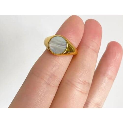 High Quality Shell Gold Finger Rings For Women Elegant Geometric Oval Ring Jewelries Ladies Fashion Jewellery Gift