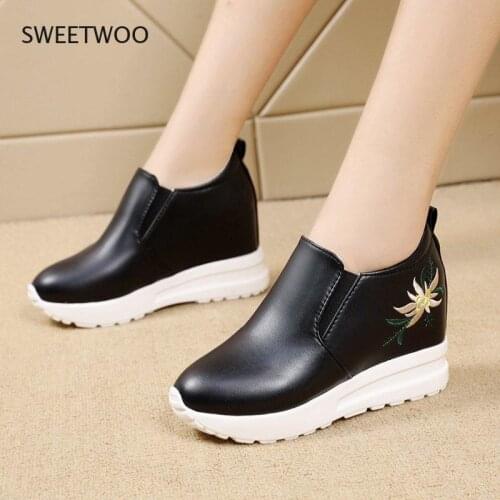 New High Heels Embroidered shoes Casual black Women Sneakers Leisure Platform Shoes Slip-On Breathable Height Increasing Shoes