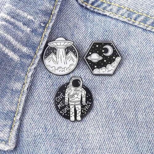 Astronaut Whale Backpack Enamel Brooch Spaceship Constellation Rocket Planet Water Bottle Badges Jewelry Gifts For Explorers