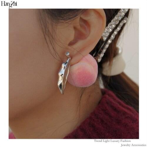 Popular in Europe and America Hot Sale Dried Flower Cherry Cute Peach Niche Design Fresh Girl Short Resin Cherries Earrings 2021