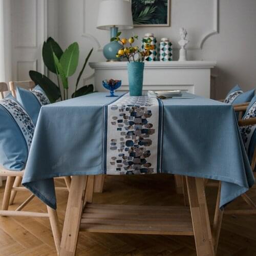 DHY Linen Tablecloths On The Table