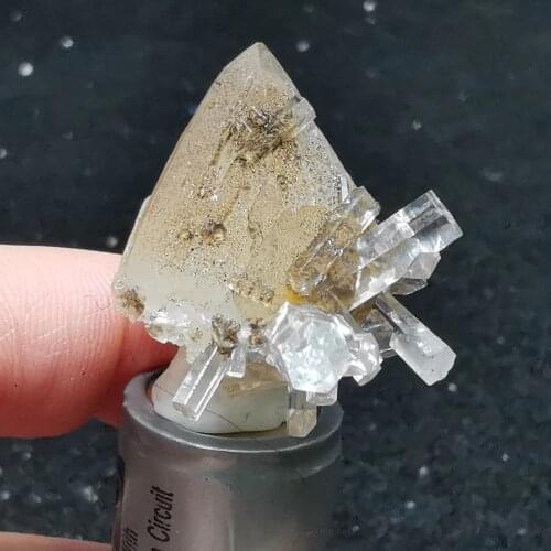 Natural columnar Aurora calcite and crystal mineral halo healing geology teaching home decoration collection jewelry (send box)