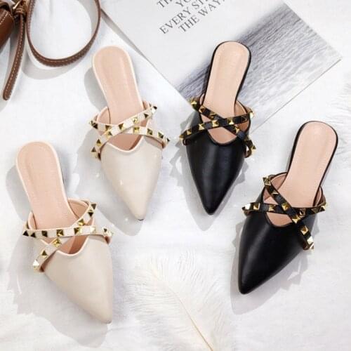 New Spring Ladies Lazy Slippers Low-heeled Pointed Leather Slippers Womens Mules Shoes Female Black Rivet Slides Pumps Footwear