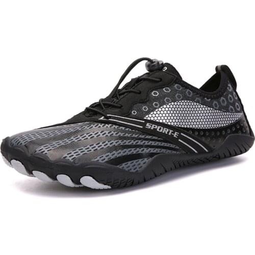 2021 New Men Aqua Shoes Quick Dry Beach Shoes Women Breathable Sneakers Barefoot Upstream Water Footwear Swimming Walking Sports