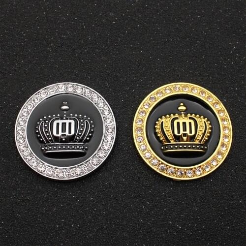 1/2pcs 3D Cool Car Stickers Emblem Badge Tail Body Decal For Toyota Crown Camry 40 70 Rav4 Corolla Auto Decoration Accessories