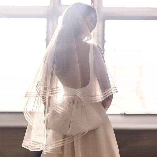 2021 New Desiged Short Bridal Veils Two Layers White Ivory Satin Edge Wedding Accessories