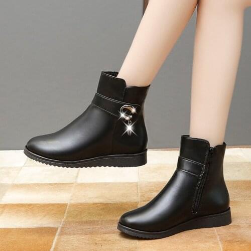 Winter Ankle Boots Womens Black Leather Waterproof Shoes Womens Warm Fur Boots 2021 Spring Womens Platform