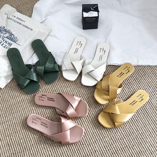 2021 Summer new cross slippers flat bottom non-slip one-word drag soft bottom simple outer wear waterproof plain color