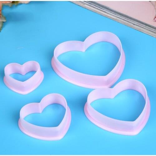 4pcs Plastic Heart Pattern Cutting Dies Mold Set Cookie Moulds Set Cake Cutters Baking Tools