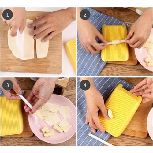 Plastic Pasta Board Spaghetti Macaroni Pasta Maker Gadgets Rolling Pin Baby Food Supplement Molds Kitchen Pasta Tool Hot Sale