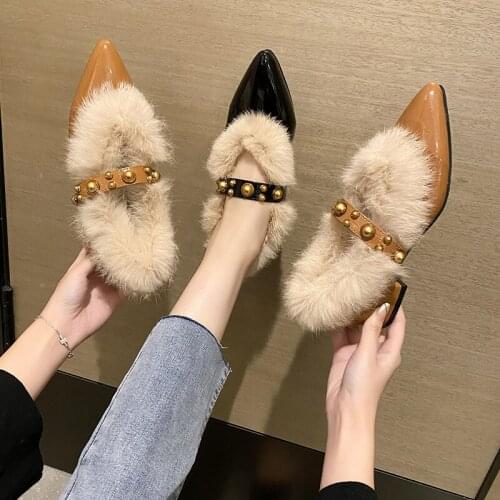 Liuyezhidu Leather Pumps