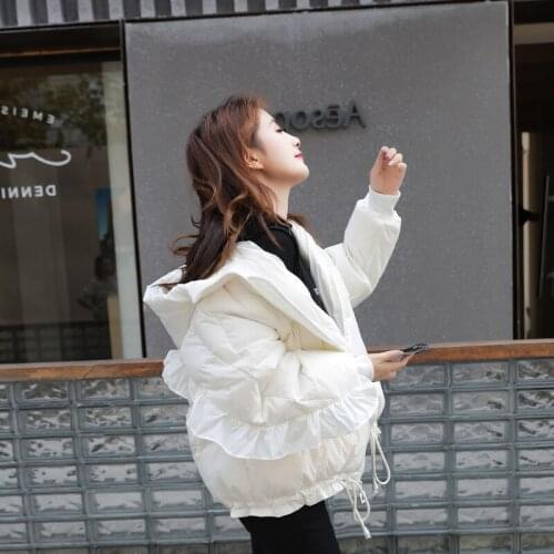 Down jacket women 2020 new Korean version loose short white duck down small cute student coat fashion ins