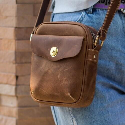 Handmade retro crazy horse leather turtle back buckle neutral shoulder bag daily outdoor weekend men women mini messenger bag