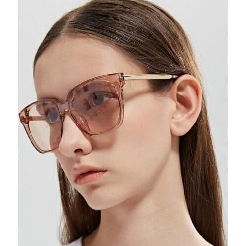 Europe and the United States trend new sunglasses fashion ladies square frame sunglasses a man big frame street shot sunglasses