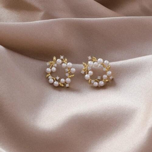 New Arrival Round Metal Women Classic Stud Earrings Crystal Pearl Ornaments Copper Leaf Earrings Female Small Jewelry