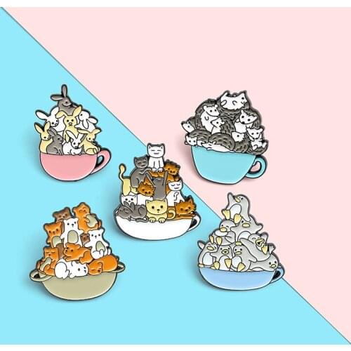 Creative Cup Of Cartoon Hedgehog Animal Theme Brooches Cool Penguin Bear Piles Shape Enamel Lapel Pins Cute Hat Accessory NEW