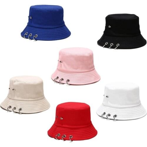 Women Men Harajuku Hip Hop Solid Color Bucket Hat with Spiked Rivets 3 Metal Rings Outdoor Wide Brim Sunscreen Fisherman Cap Str