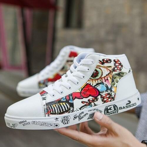 2021 Autumn Winter Outdoor Fashion Graffiti Printed White Skateboard Shoes for Men Women High top Flat Skate Shoes Sneakers Men