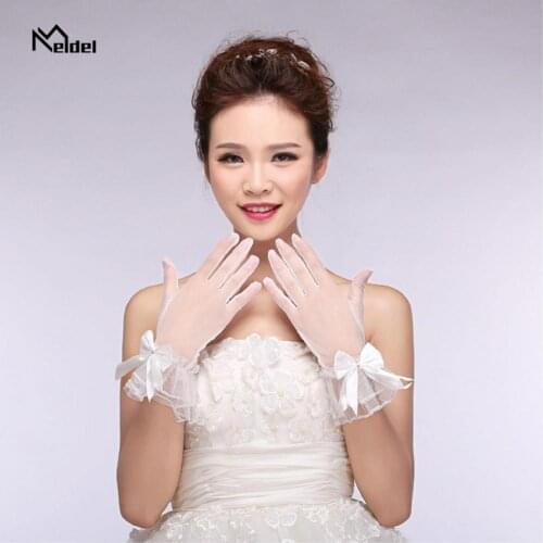 2019 White Finger Wedding Gloves Lace Beaded For Bridal Wedding Accessories