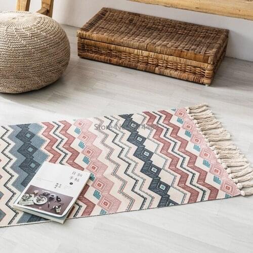 Hot Sale Retro Bohemian Hand Woven Cotton Linen Carpet Tassel Bedside Rug Geometric Floor Mat Living Room Bedroom Home Decor