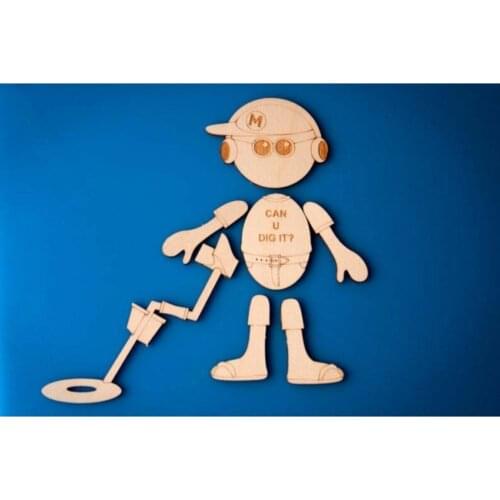 With the Paintable Wooden Toy Magnet Dragon Magnet, you can have fun with your child and decorate your refrigerator. It is produ