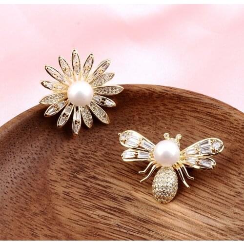 Pearl Flower Bee Insect Brooches Luxury Jewelry Zircon Crystal Rhinestone Scarf Buckle Shirt Collar Pin Hat Clothing Accessories