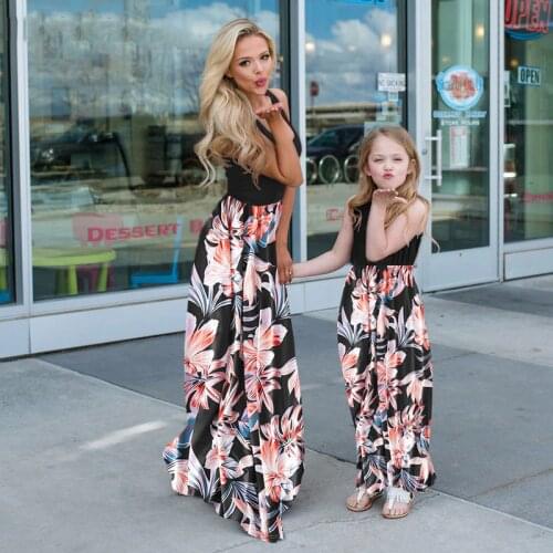 2021 Sleeveless Mom And Daughter Dress Wedding Family Matching Mommy Baby Girls Me Clothes Beach Holiday Long Birthday Dresses