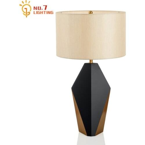 Nordic Modern Creative Geometry Iron Art Table Lamp Led E27 Living/Model Room Porch Study Office Bedroom Bedside Lamp 220V Cafe