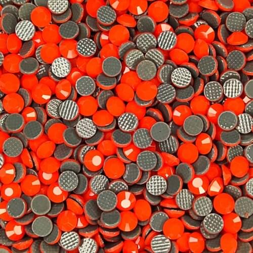 Top Quality Porcelain red Hotfix Rhinestones Super Bright Glass Strass Iron On Crystal Hot fix Rhinestone For Fabric Garment