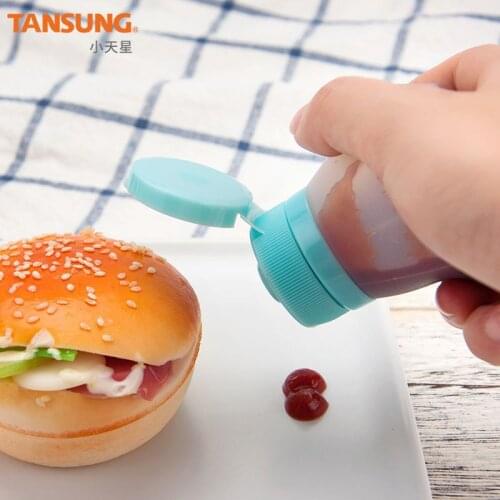 2pcs Creative kitchen supplies clamshell seasoning bottle two pack silicone seasoning bottle portable household split bottle