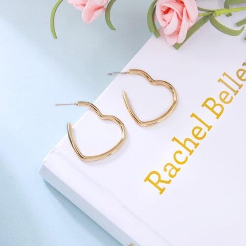 Simple Korean Cute Gold/silver color Color Heart Stud Earring For Women New Arrival Appointment Date Gift Earring jewelry