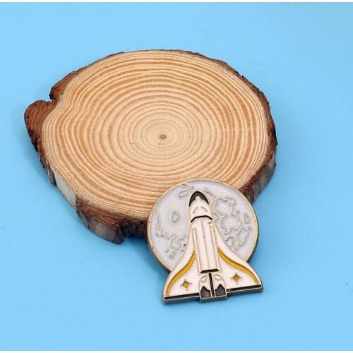 The Last of Us Part II 2 Ellie Backpack Rocket Pin Badge Fashion Spaceship Brooch Gift Game Jewelry Cosplay