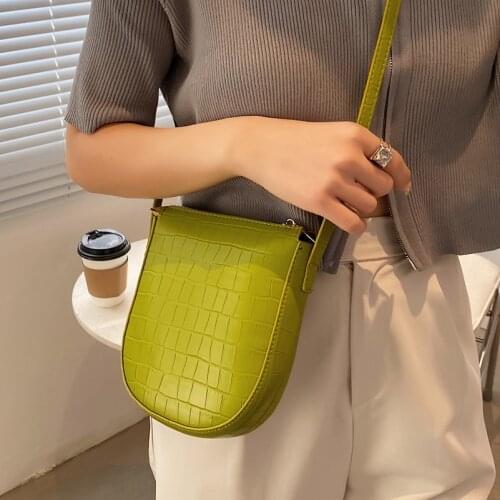 Korean Version of Simple Fashion Crocodile Pattern Mobile Phone Bag Female Spring 2021 U-Shaped Shoulder Messenger Bag