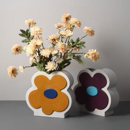 2021 NEW Simple Ceramic Hand Painted Vase Living Room Flower Arrangement Creative Flower Girl Fresh Desktop Home Art Decoration