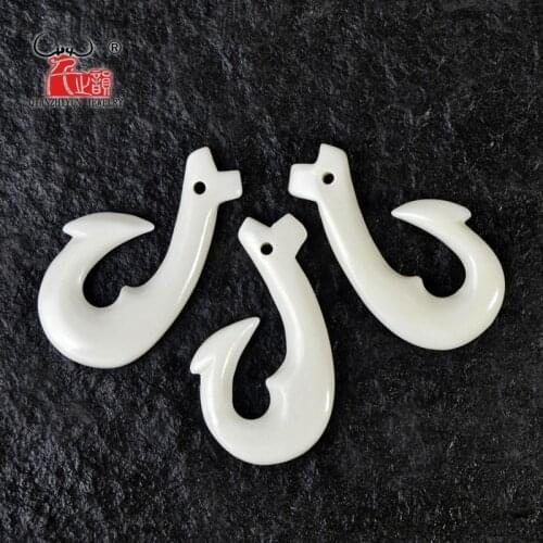 3PCS Handmade Carved Yak Bone FISHHOOK Maori Pendant New Zealand Style Bone white Beads DIY Jewelry Accessory 40mmX22mm