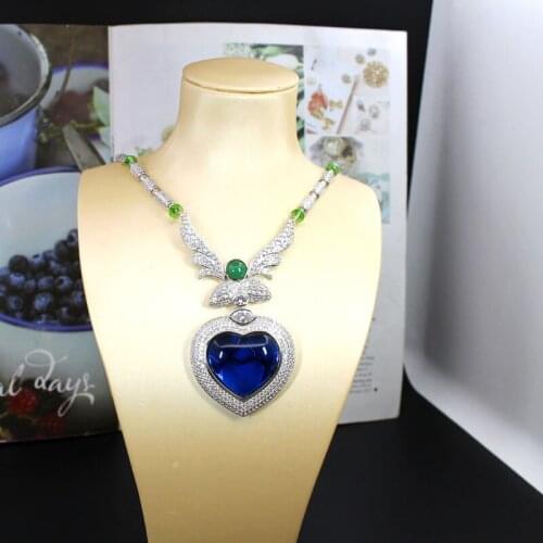 Fashion designer copper jewelry 3A cubic zirconia party jewelry sea of heart big blue stone necklace huge heart shape choker